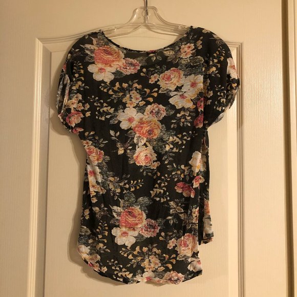 Aritzia Wilfred Faded Floral T Shirt - Picture 2 of 4